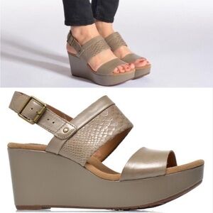 Clarks Artisan Women’s Caslynn Kat Wedge Sandals size 10